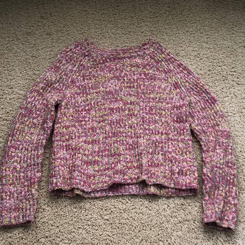Pink sweater! Super warm and very high quantity!